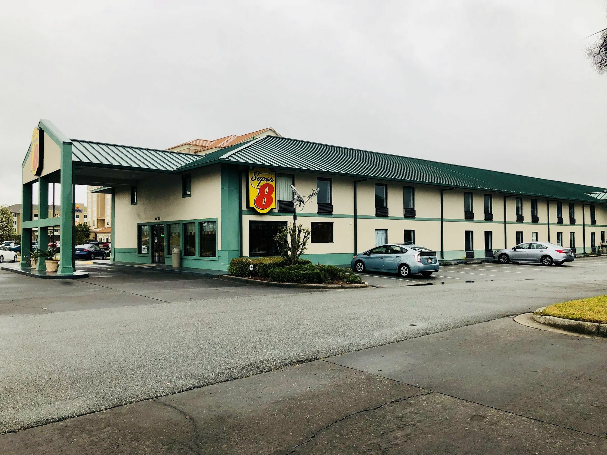 Super 8 By Wyndham Valdosta Ga I-75 Hotel Exterior photo